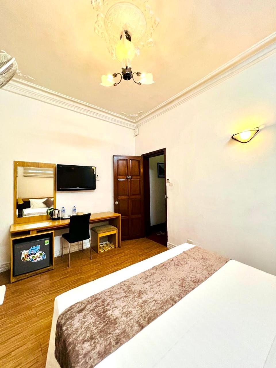 Hanoi Win Hotel & Travel Eksteriør bilde