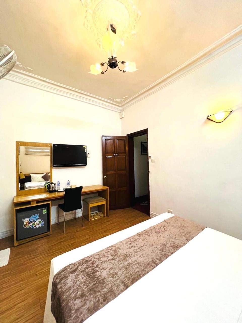 Hanoi Win Hotel & Travel Eksteriør bilde